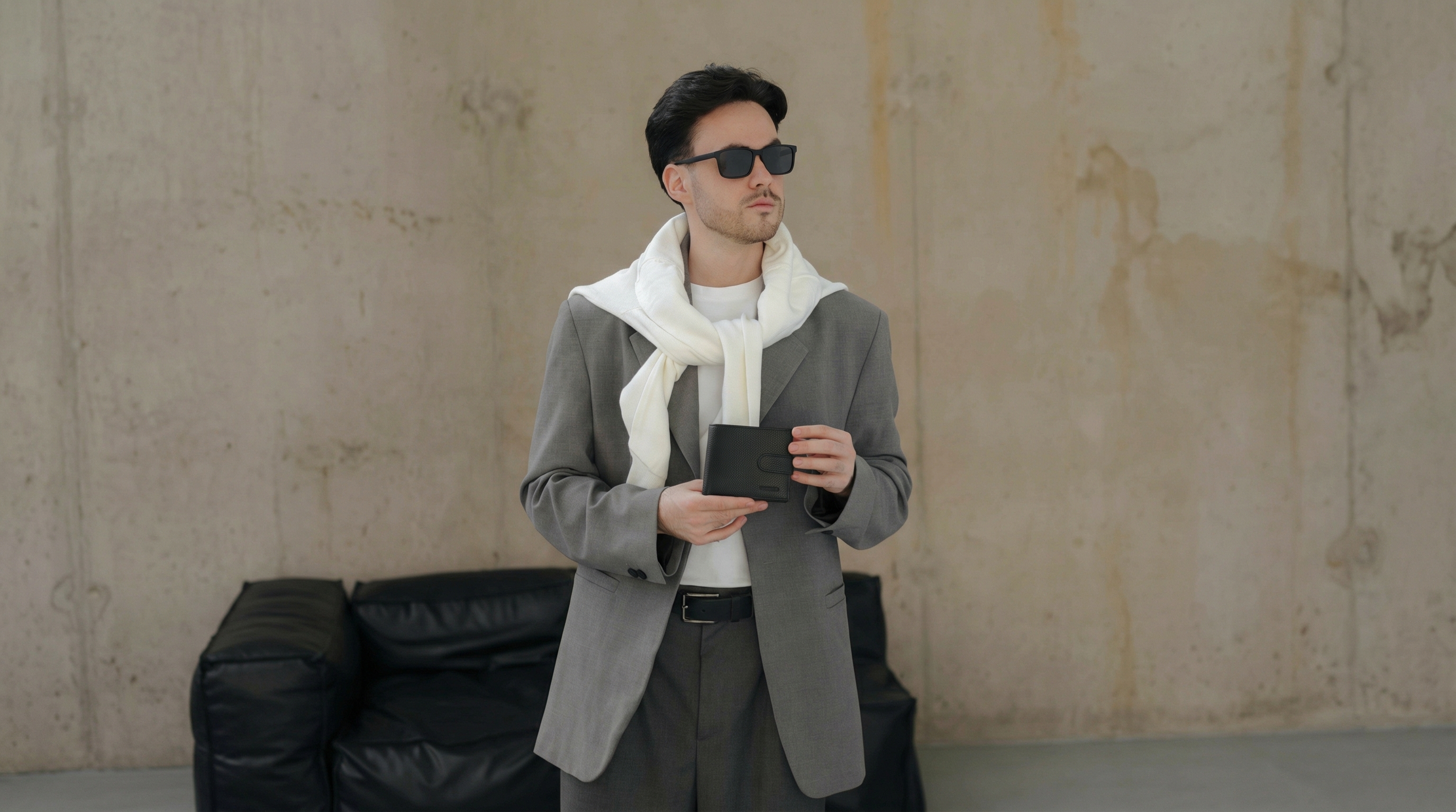 Кошелёк из кожи: как выбрать портмоне, которое прослужит годами